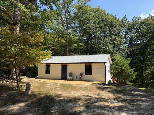 318 Woodland Dr, Mammoth Cave, KY, 42259-8190 | Card Image