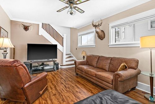 4615 Cooke St, Duluth, MN, 55804-2348 | Card Image