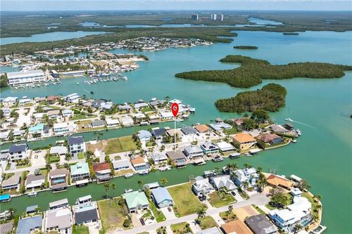 164 Trinidad St, NAPLES, FL, 34113-8647 | Card Image