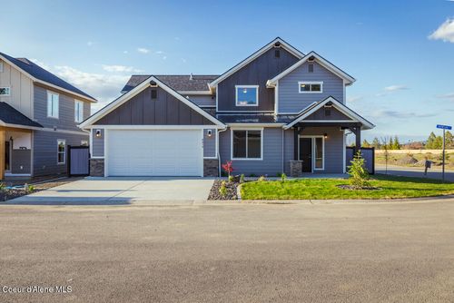 8429 N Snowflake Ln, Hayden, ID, 83835-5211 | Card Image