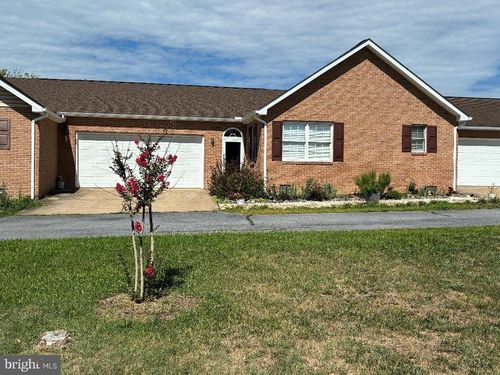36 Courtney Cir, STRASBURG, VA, 22657-5270 | Card Image