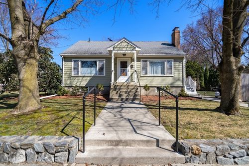 149 Horn Pond Brook Rd, Winchester, MA, 01890-1561 | Card Image