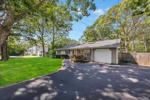11 Edwards Rd, Mastic Beach, NY, 11951-2707 | Card Image