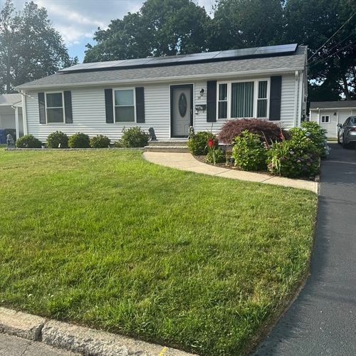 34 Ridge Dr, East Providence, RI, 02914-4112 | Card Image