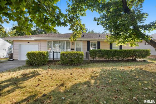 316 W Knoll Crest Dr, Peoria, IL, 61614-7218 | Card Image