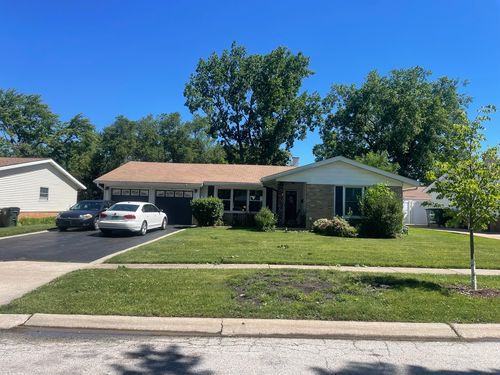 260 Pleasant Dr, Elk Grove Village, IL, 60007-4026 | Card Image