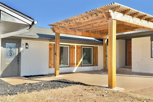 511 Highland Hills Dr, Edmond, OK, 73034-8744 | Card Image