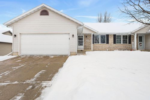 219 Chateau Dr, Cottage Grove, WI, 53527-9173 | Card Image