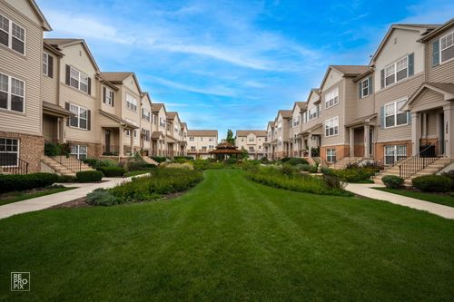 1262 Evergreen Ave, Des Plaines, IL, 60016-4321 | Card Image