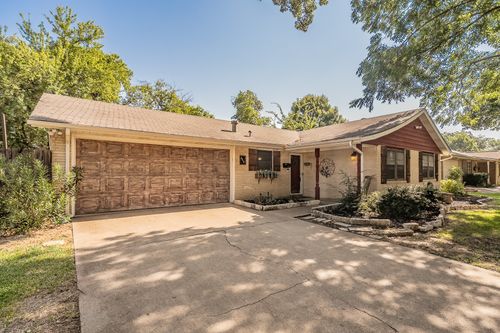 612 Bayless Dr, Euless, TX, 76040-5102 | Card Image
