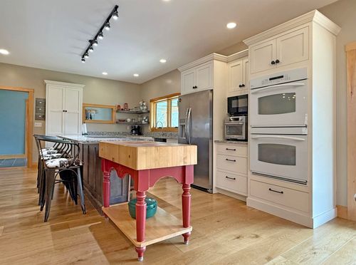 1655 Lincoln Gap Rd, Lincoln, VT, 05443-9596 | Card Image