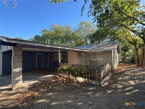 815 Burges St, Seguin, TX, 78155-6703 | Card Image