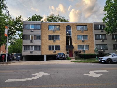 1C - 644 Lake Street, Condo with 2 bedrooms, 1 bathrooms and 1 parking in Oak Park IL | Image 1