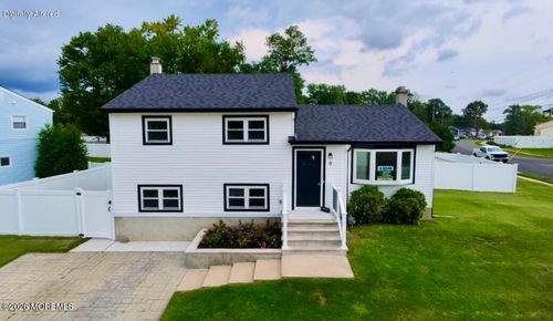 8 Forsgate Dr, Freehold, NJ, 07728-2805 | Card Image
