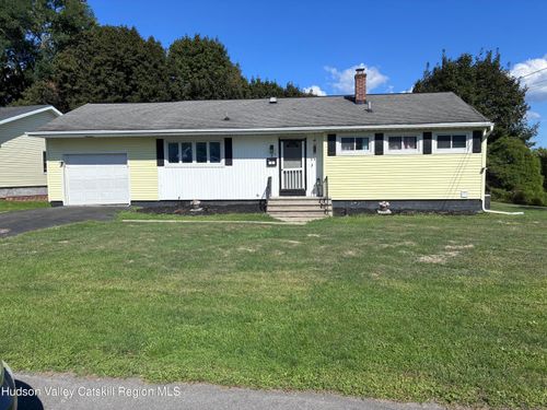 8 Ridge Rd, Ravena, NY, 12143-1605 | Card Image