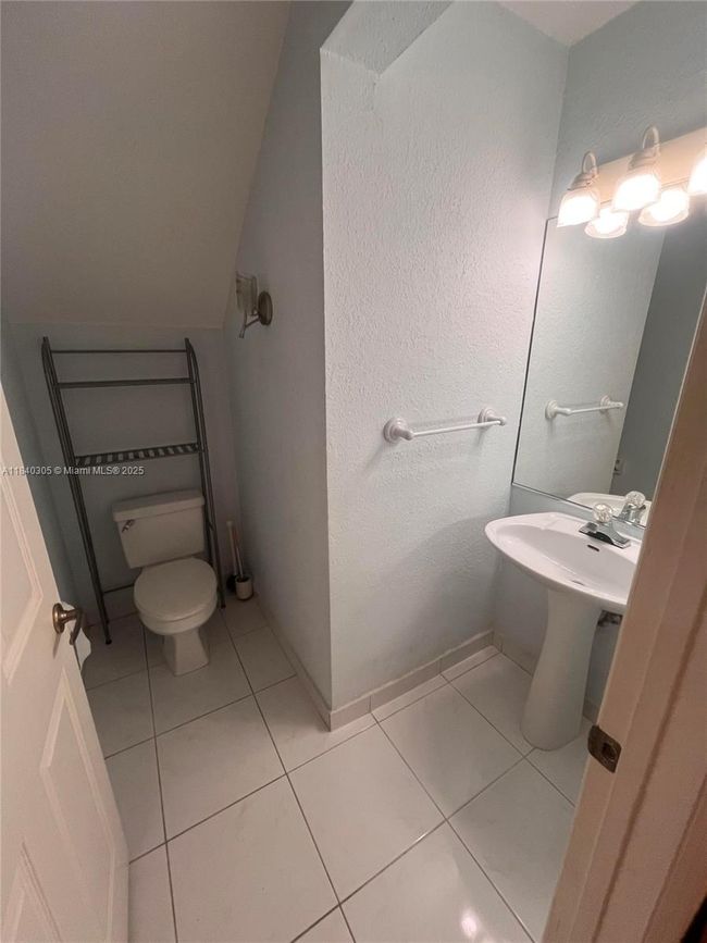 4041 - 4041 Nw 84 Th Ter, Townhouse with 3 bedrooms, 3 bathrooms and null parking in Sunrise FL | Image 14