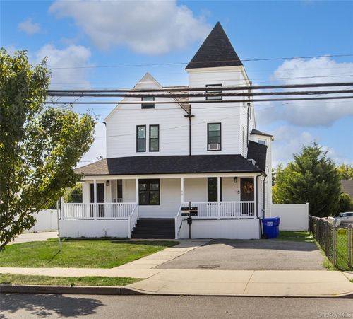 4-46 Park Ave, Bay Shore, NY, 11706-7343 | Card Image