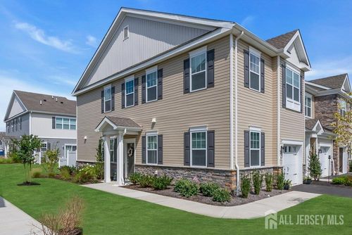 31 Chapel Ln, Neptune, NJ, 07753-7027 | Card Image