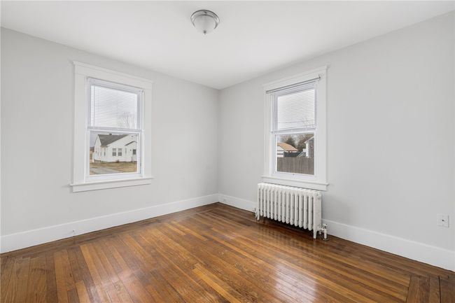 576 Eat Main. Back bedroom. | Image 43