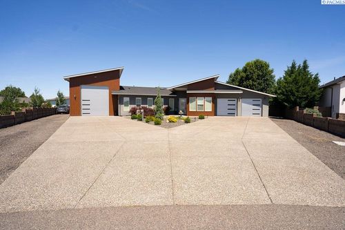 6509 Pearl Ct, Pasco, WA, 99301-5571 | Card Image