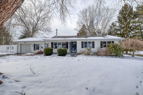 4 Verplanck Ave, East Fishkill, NY, 12533-5154 | Card Image
