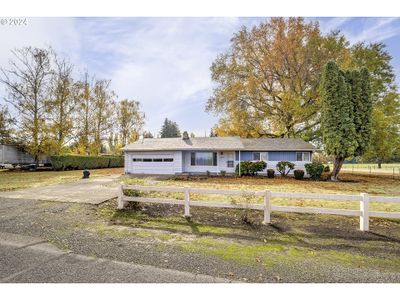 1675 Nw Hobbs Rd, House other with 3 bedrooms, 2 bathrooms and 2 parking in Cornelius OR | Image 2