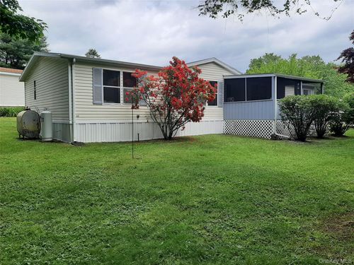 13 Pine St, Hudson, NY, 12534-4690 | Card Image