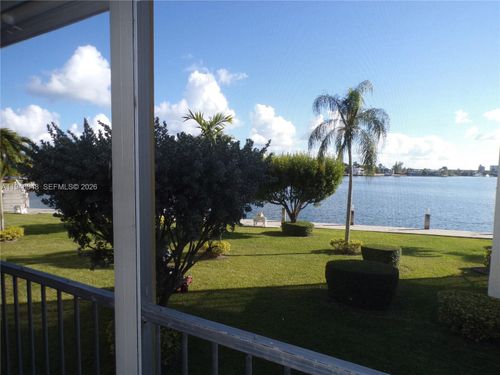 s214-3020 Marcos Dr, Aventura, FL, 33160-2561 | Card Image