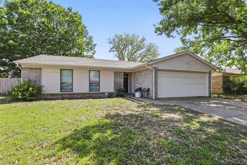 1205 Celeste St, Crowley, TX, 76036-2905 | Card Image