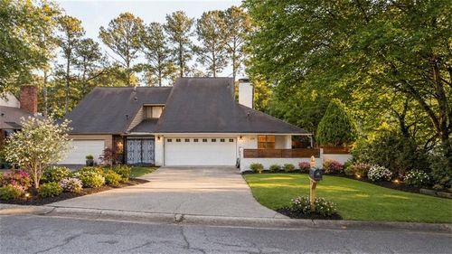 230 Halah Cir, Sandy Springs, GA, 30328-5241 | Card Image