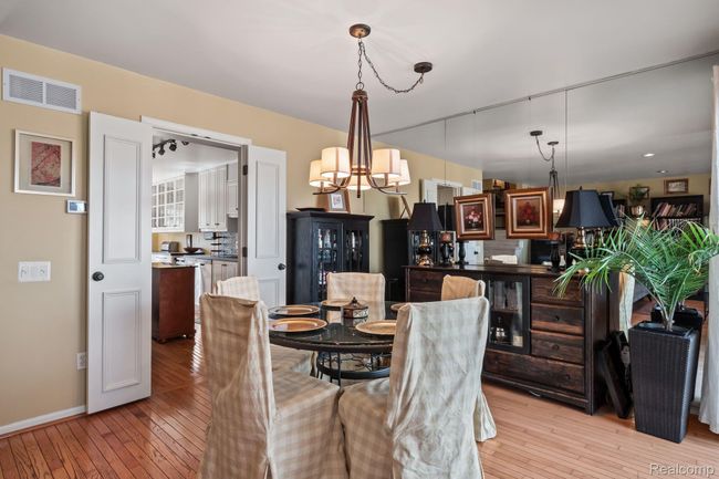 1339 Knollcrest Cir, Condo with 3 bedrooms, 3 bathrooms and null parking in Bloomfield Hills MI | Image 17