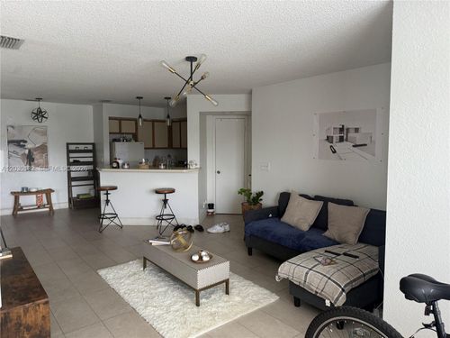 n-1623-3330 Pinewalk Dr N, Margate, FL, 33063-7875 | Card Image