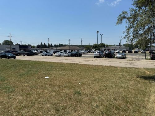 5740 Division Avenue S, Kentwood, MI, 49548 | Card Image