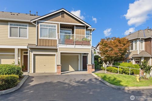 4-573 241st Ln Se, Sammamish, WA, 98074-3681 | Card Image