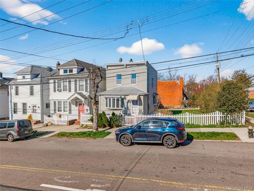 904 127th St, College Point, NY, 11356-1928 | Card Image