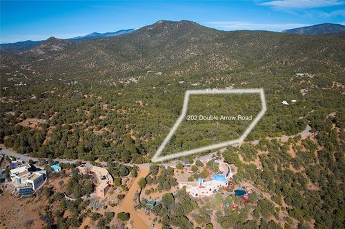 202 Double Arrow Rd, Santa Fe, NM, 87505-4330 | Card Image