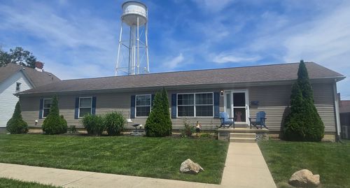 105 N Oak St, Villa Grove, IL, 61956-1403 | Card Image