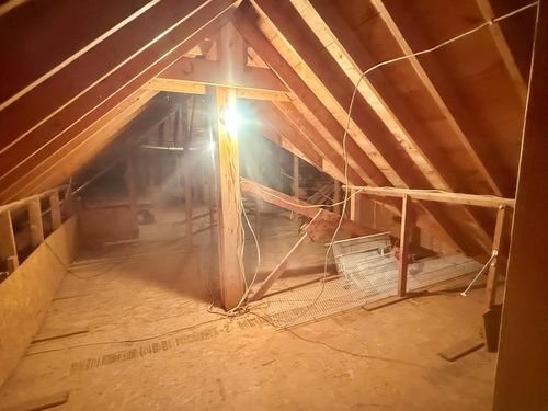 9 Hickory Lane, Metropolis, IL, 62960 | Card Image