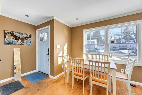 17 Klein Ave, West Nyack, NY, 10994-1941 | Card Image