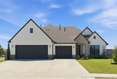 14214 E 91st St N, Owasso, OK, 74055-2758 | Card Image