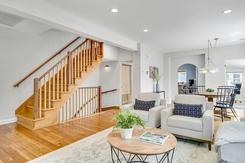 2-11 Chandler St, Somerville, MA, 02144-1911 | Card Image
