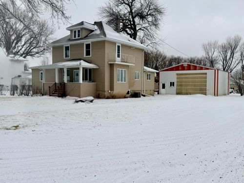 211 N Grove St, Okabena, MN, 56161-4015 | Card Image