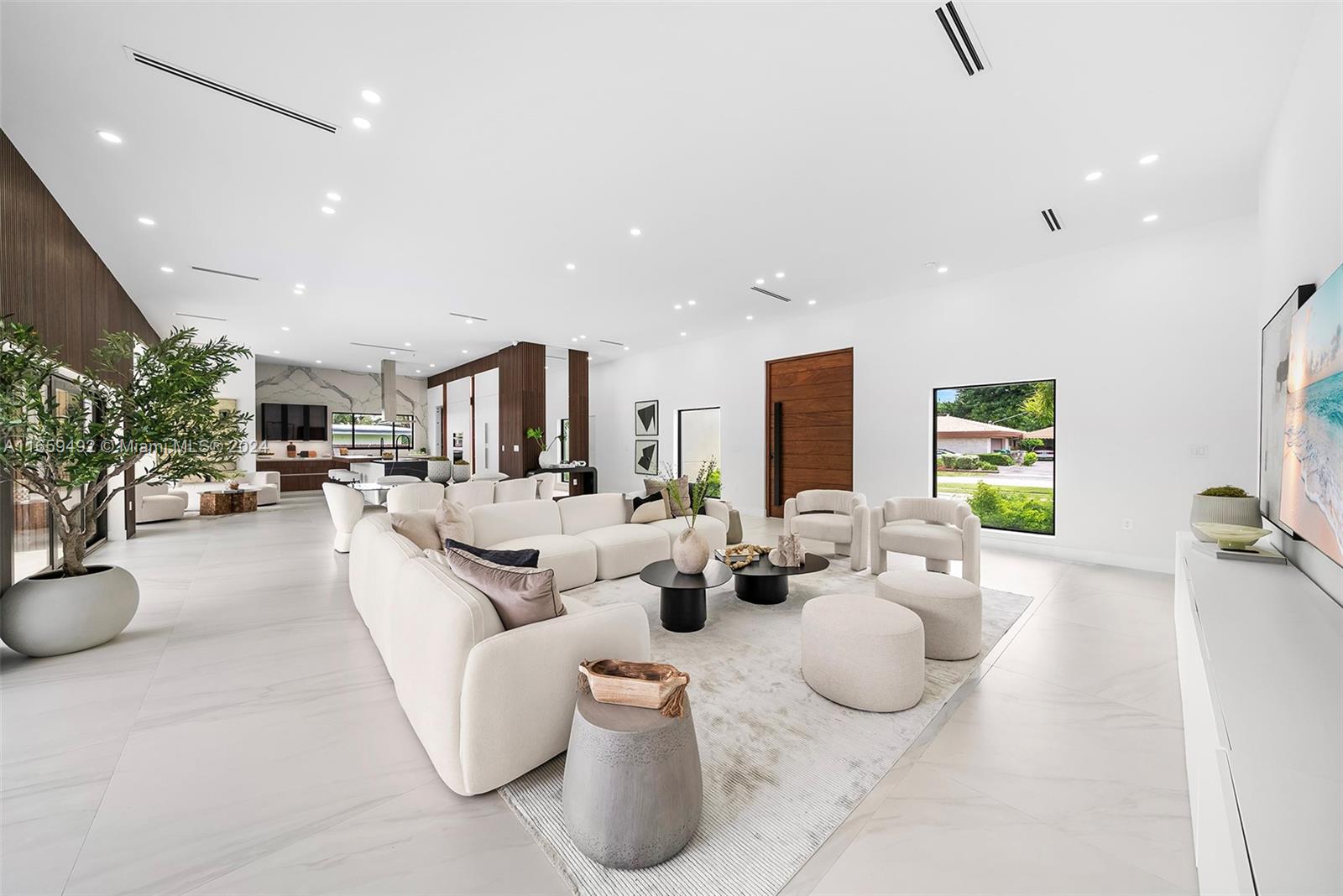 21st Ave, North Miami Beach, FL 33179