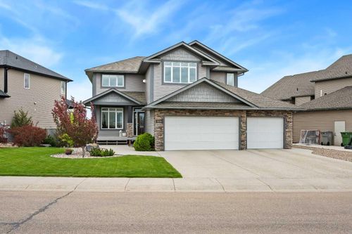 5209 19 St, Lloydminster, AB, T9V3K6 | Card Image