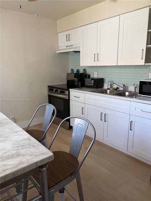 b-1635 Dewey St, Hollywood, FL, 33020-6116 | Card Image