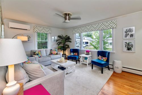 215 Birchwood Ave, Nyack, NY, 10960-1409 | Card Image
