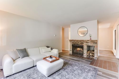 unit-102-400 Shelard Pkwy, Saint Louis Park, MN, 55426-1055 | Card Image