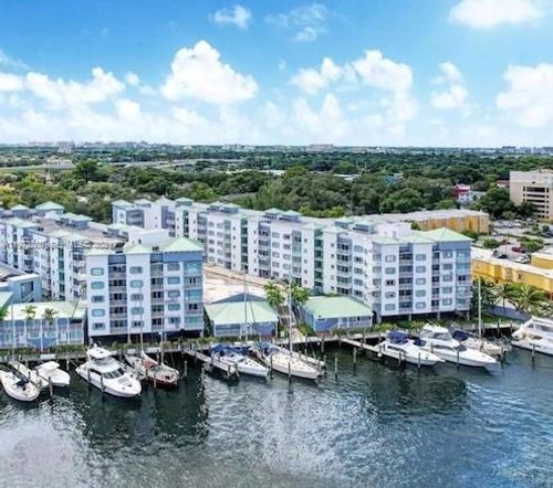 apt-214-2415 Nw 16th Street Rd, Miami, FL, 33125-1292 | Card Image