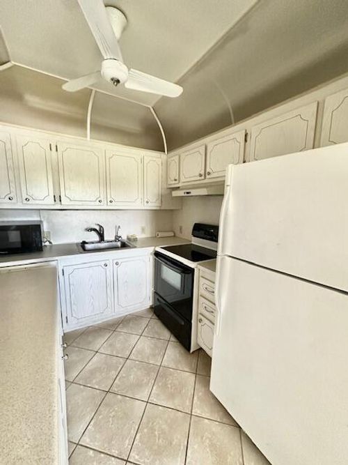 59 Preston B, Boca Raton, FL, 33434-2468 | Card Image