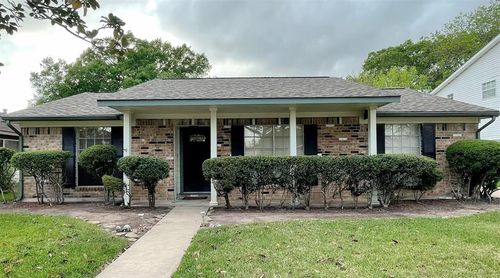 11807 Monticeto Ln, Meadows Place, TX, 77477-1716 | Card Image